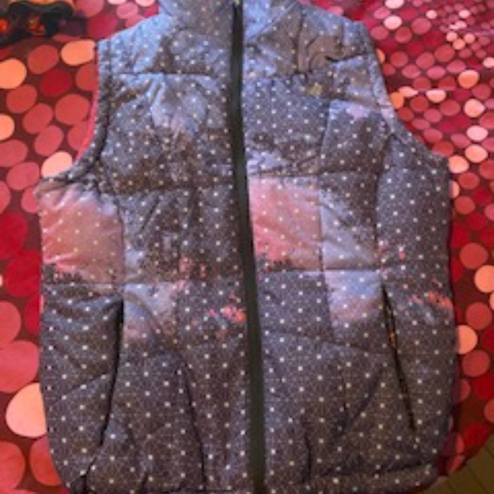 New Balance, Puffer Vest, Reversible. Multicolor.